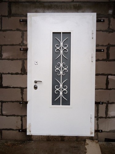 Входная металлическая дверь 05-48