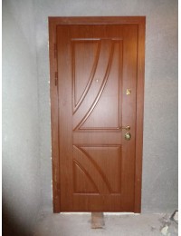 Входная металлическая дверь 05-58