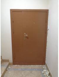 Входная металлическая дверь 05-71