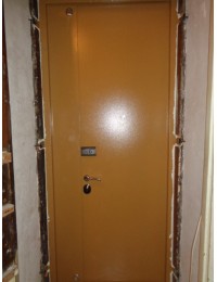 Входная металлическая дверь 05-76